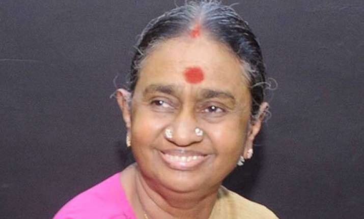 karunanidhi s wife dayalu ammal hospitalized