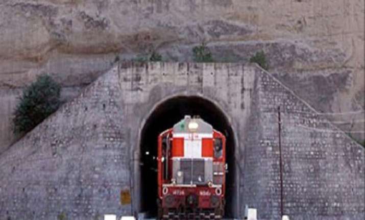 kashmir valley gets connected by rail