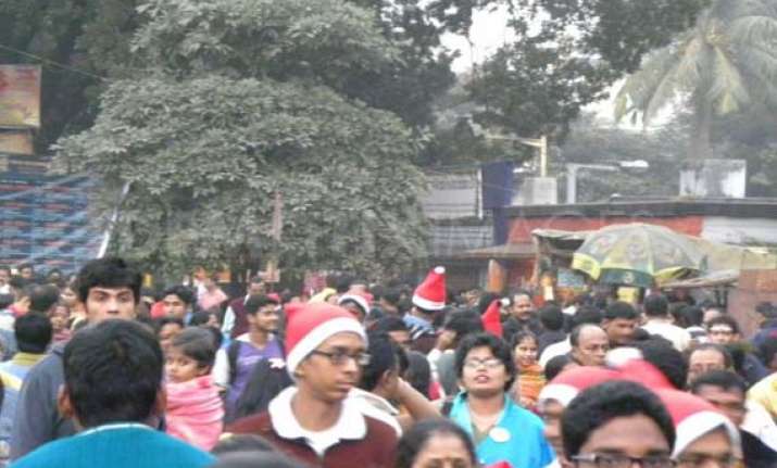 kolkata revels in christmas celebrations