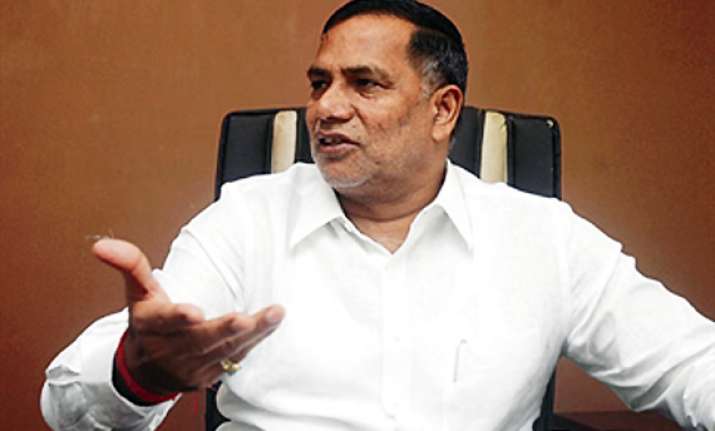 kripashankar singh resigns as mumbai congress chief