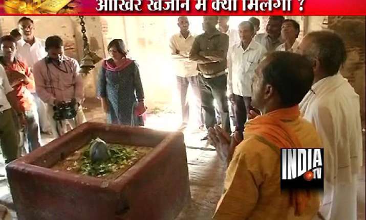 live reporting of excavation of hidden gold treasure in