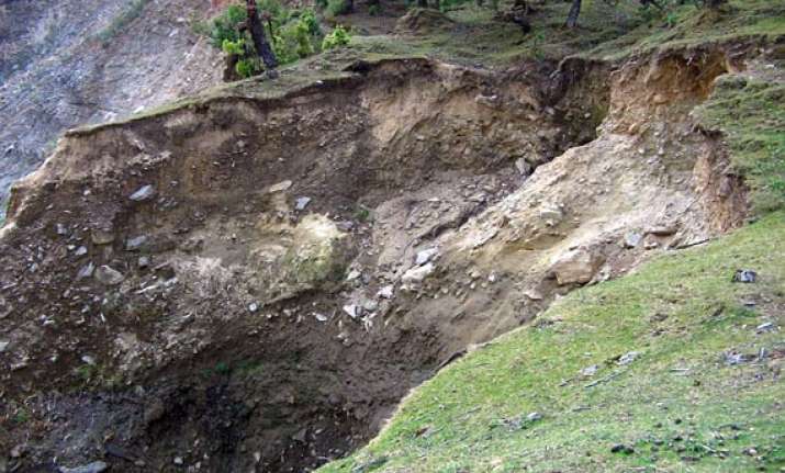 landslips claim six lives in idukki