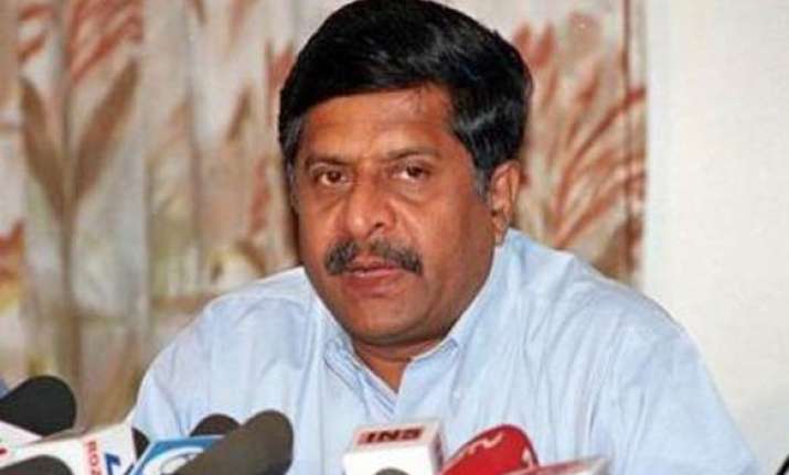 let congress govt communicate its views on lokpal says bjp