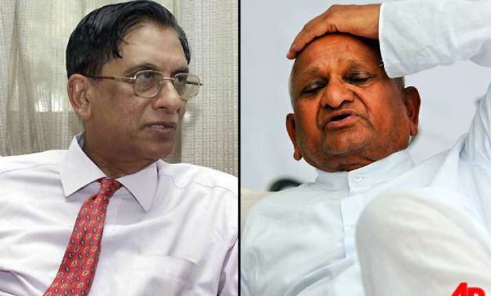 let pm go to anna hazare and break his fast says ex cbi