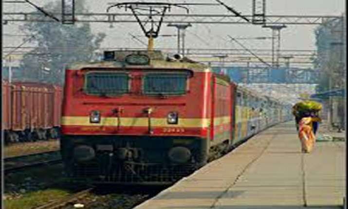live worms found in railway dinner aboard amrapali express