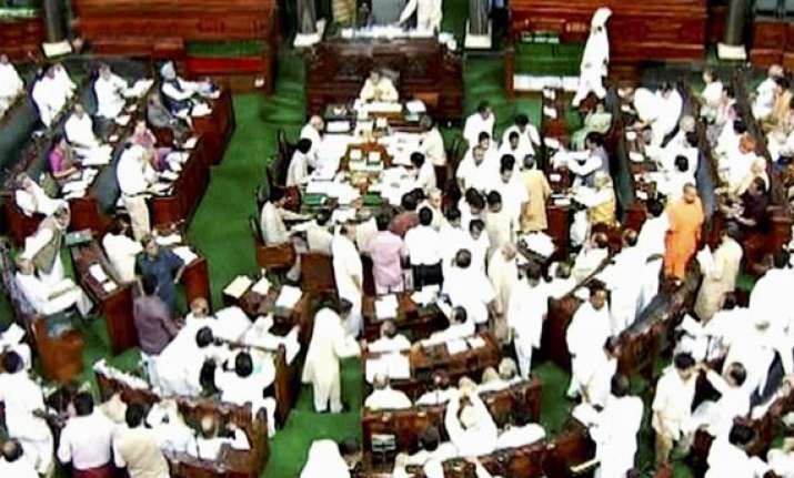 members blast team anna in lok sabha for insulting lawmakers