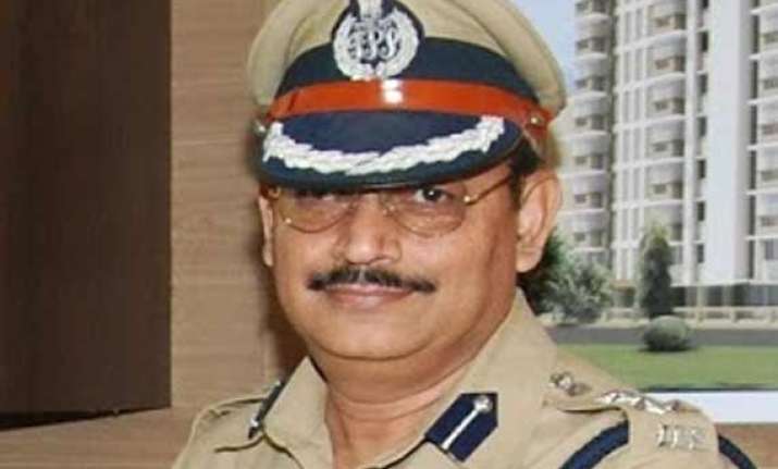 maha home dept proposes rape accused paraskar s suspension