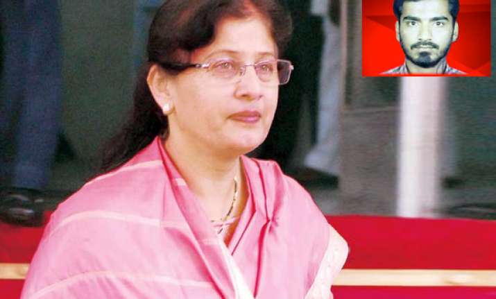 maharashtra minister fauzia khan denies links with abu