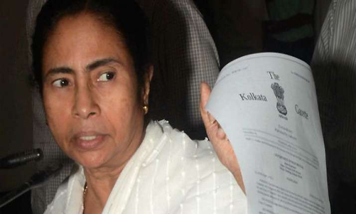 mamata seeks to blame centre for chit fund scam