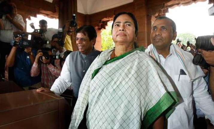 mamata loses cool as mps accuse her of ignoring other states