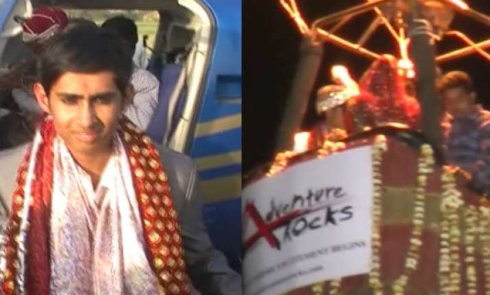 mathura village witnesses wedding inside a hot air balloon