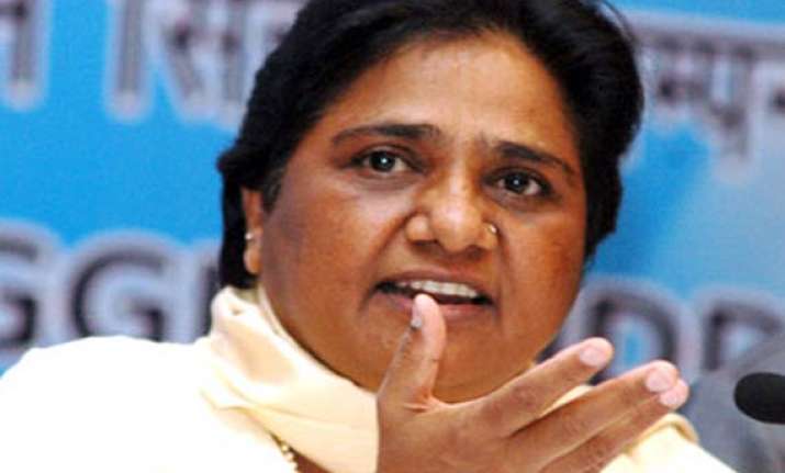 mayawati announces new land acquisition policy