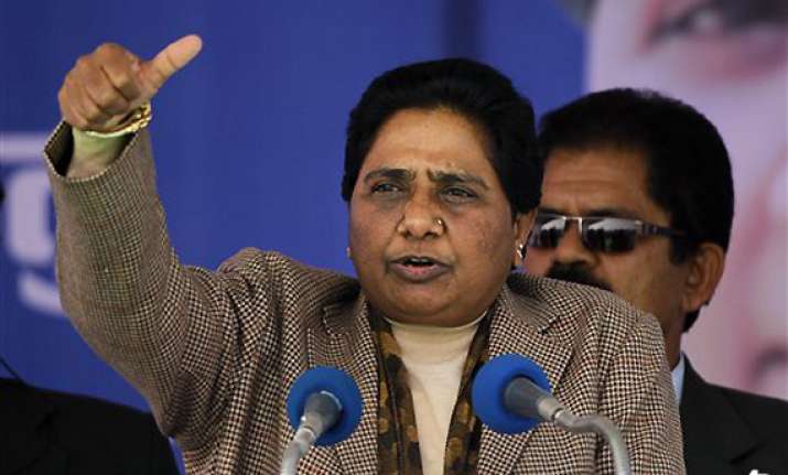 mayawati challenges congress to order judicial probe into