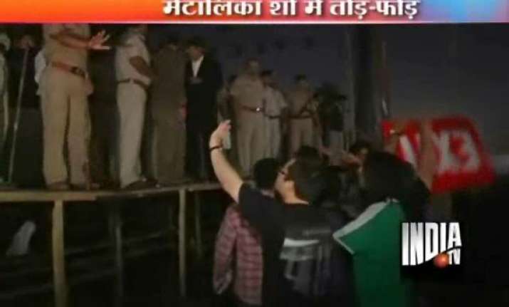 metallica concert called off in gurgaon angry fans