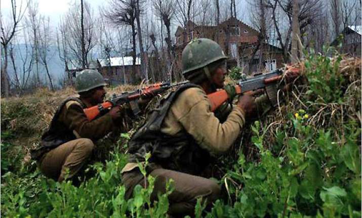 militants security forces exchange fire in srinagar