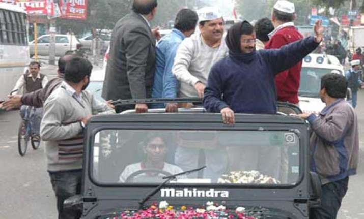 modi and hooda are property dealers kejriwal tells gurgaon