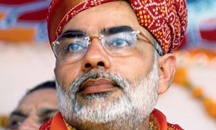 modi reiterates jibe against congress over hazare