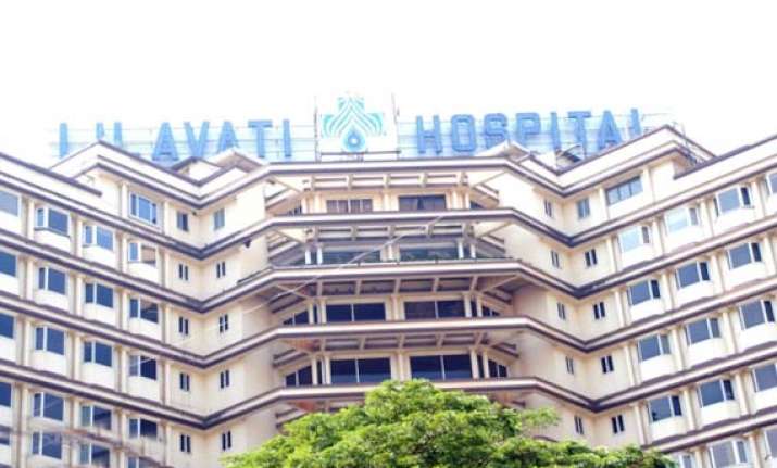 money laundering sc notice to centre on lilawati hospital
