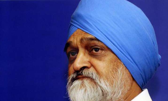 montek keeps mum on special status demand by bihar
