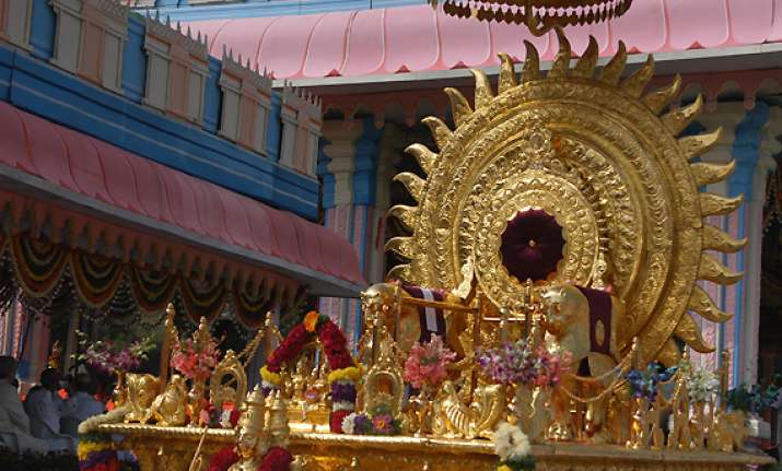 more jewels cash found at sai baba s whitefield complex
