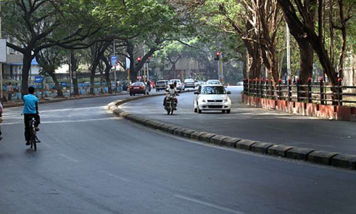 mumbai streets empty as people watch wc final