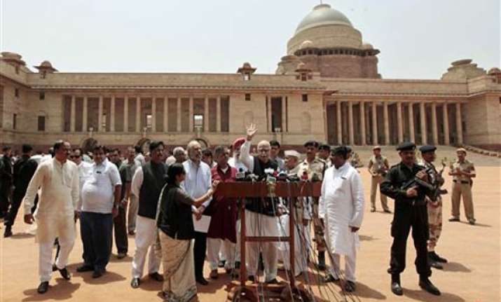 nda leaders meet president demand special parliament session