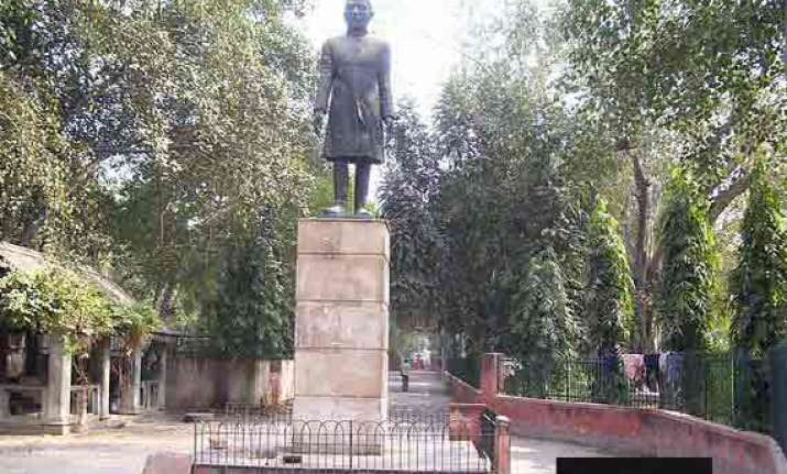 ndmc to renovate ajmal khan park in karol bagh
