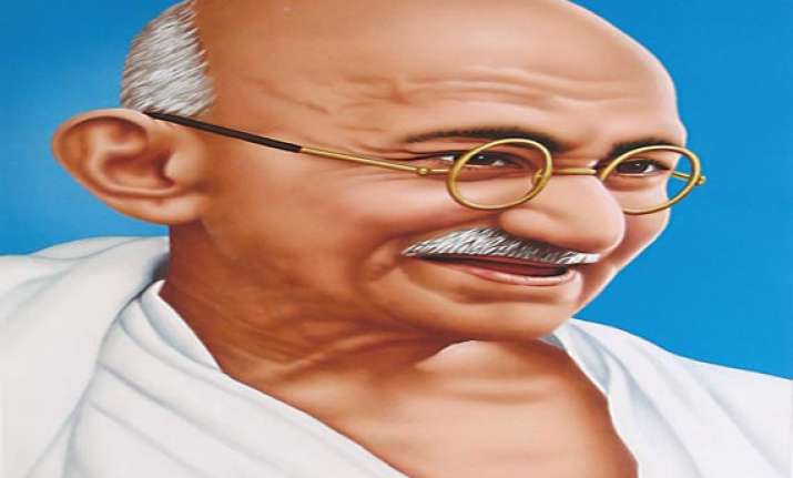 nation remembers gandhi on birth anniversary