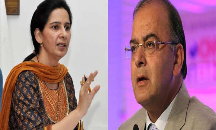 navjot sidhu s wife seeks votes for arun jaitley in amritsar