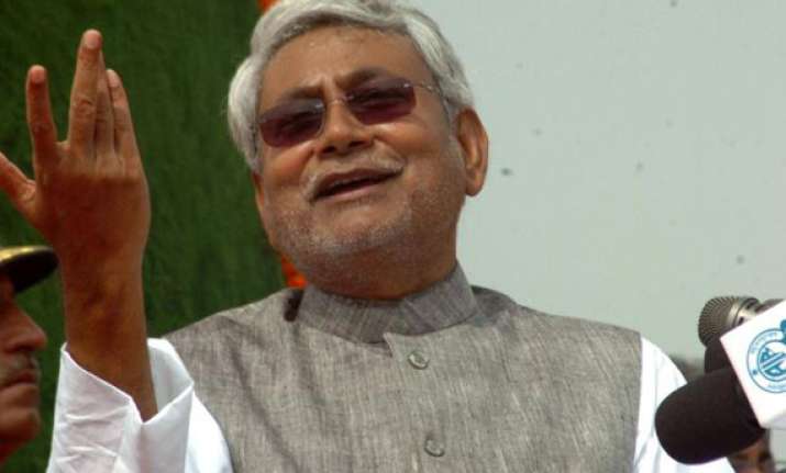 nitish declines comment on katju s remarks about press