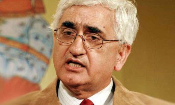 no differences between cong govt over ramdev says khurshid