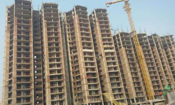 noida builders using ground water ngt pulls up authorities