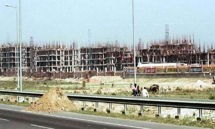 noida flat buyers entitled to get full refund with interest