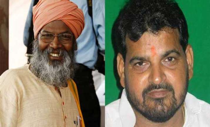 non bailable warrants against bjp mps in ayodhya demolition