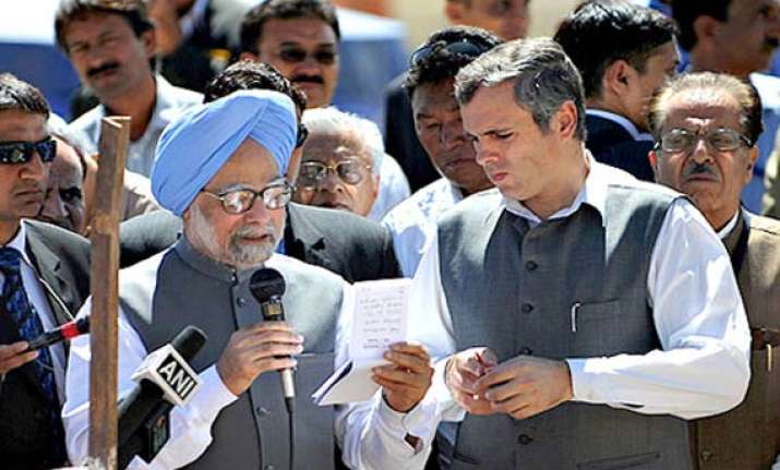 omar meets pm over afspa issue