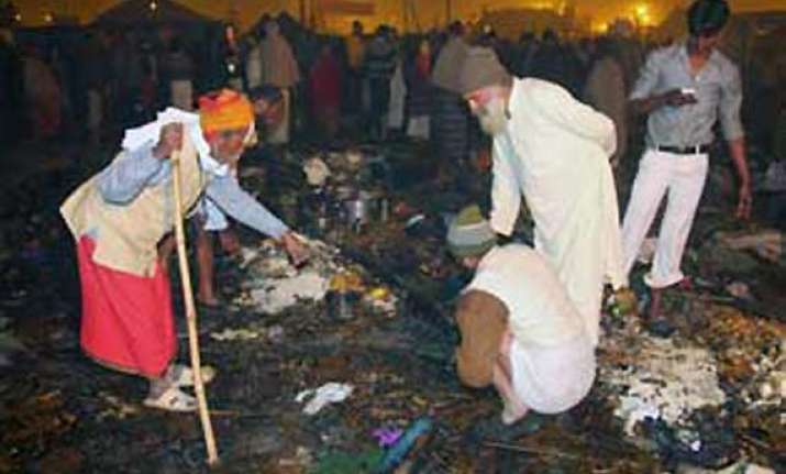 one person killed two injured in fire at kumbh