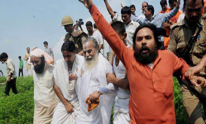 over 350 activists arrested on eve of vhp s sankalp diwas
