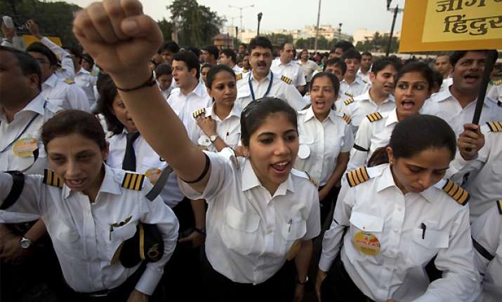 over 100 ai pilots threaten to quit