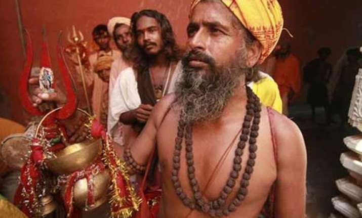 over 600 amarnath pilgrims court arrest