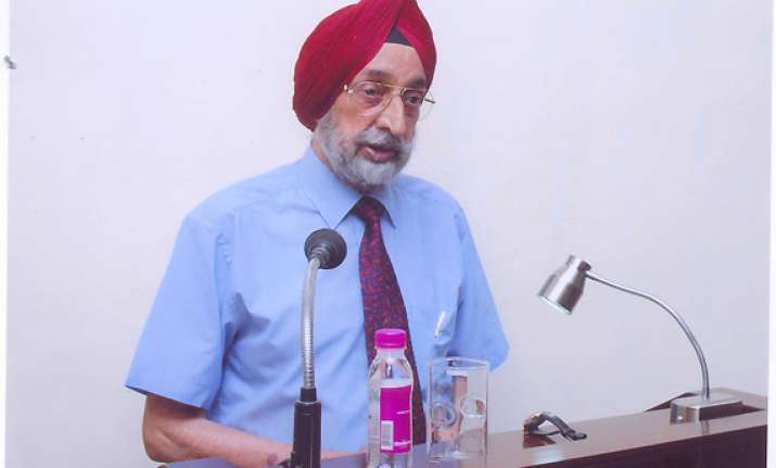 pm condoles air commodore jasjit singh s death calls him
