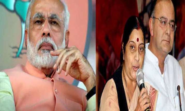 pm holds meet with sushma jaitley ahead of kerry visit