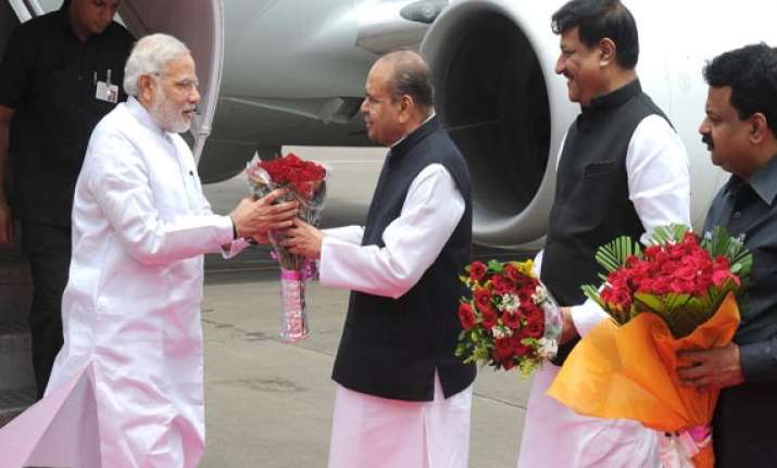 pm narendra modi visits barc to meet bjp office bearers