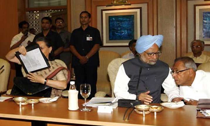 pm calls all party meeting on friday over lokpal bill