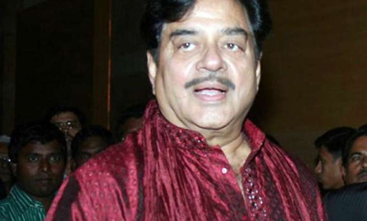 pm has turned mauni baba shatrughan