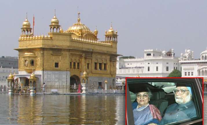 on new year day pm to offer prayers at golden temple