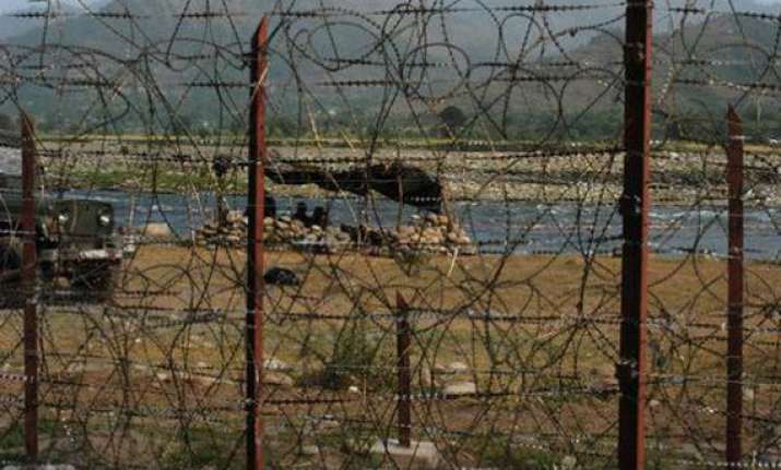 pak troops fire at indian positions near poonch indian army
