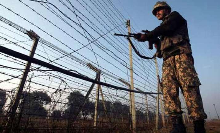 pak violates ceasefire again targets indian posts in poonch