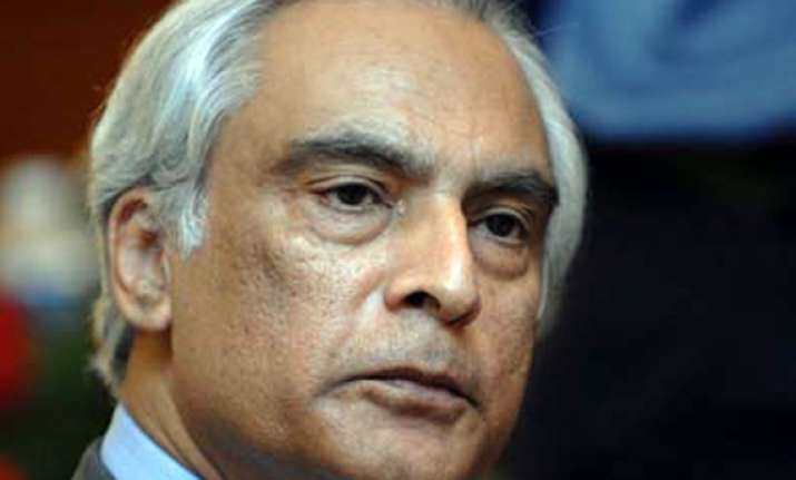 pak envoy denies reports of fake note print in pakistan