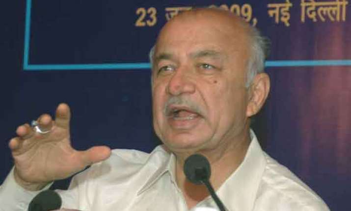 pak refused to accept letter on kasab hanging says shinde