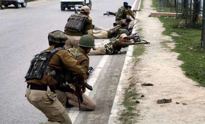 pakistan violates ceasefire 1 bsf personnel killed in firing
